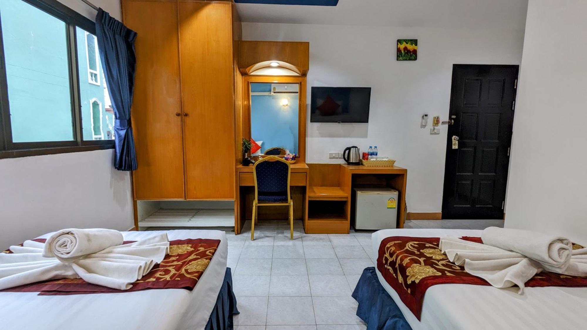 Hotel Heaven House Restro & Bar Patong Exterior foto