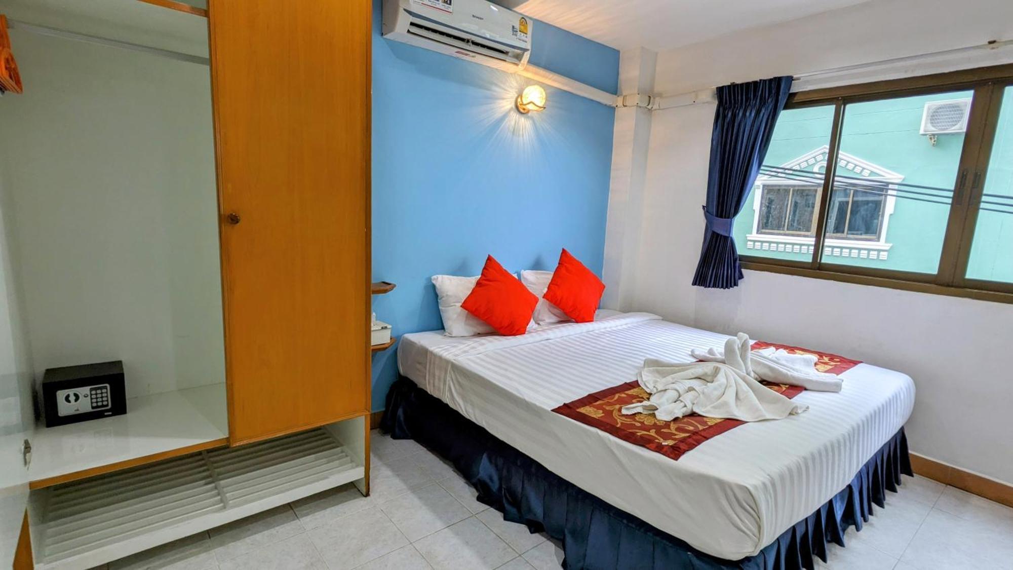 Hotel Heaven House Restro & Bar Patong Exterior foto